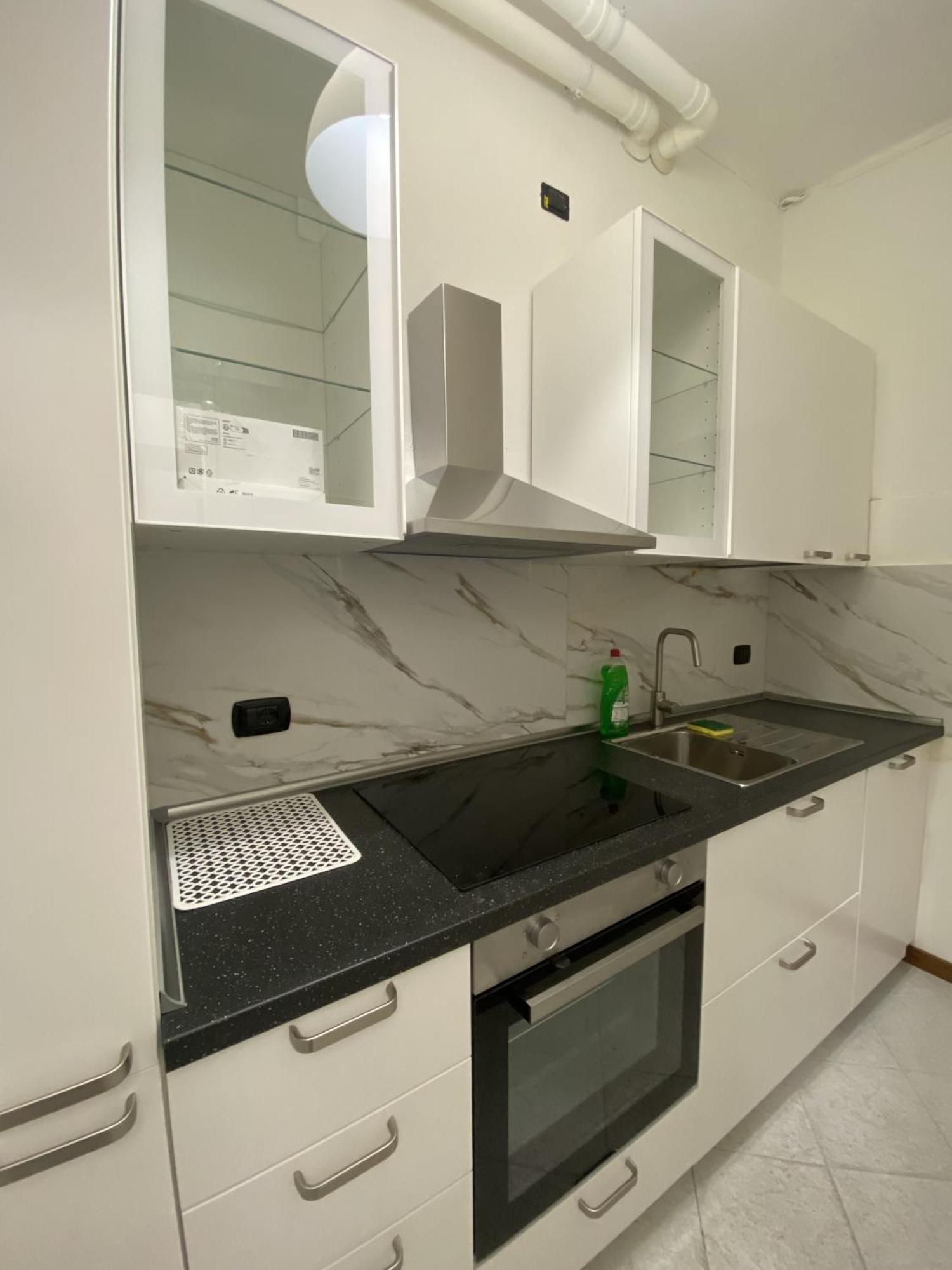 Front Apartments, Appartement Lecco